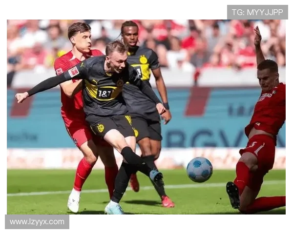 多特半场三球领先弗赖堡吉拉西建功